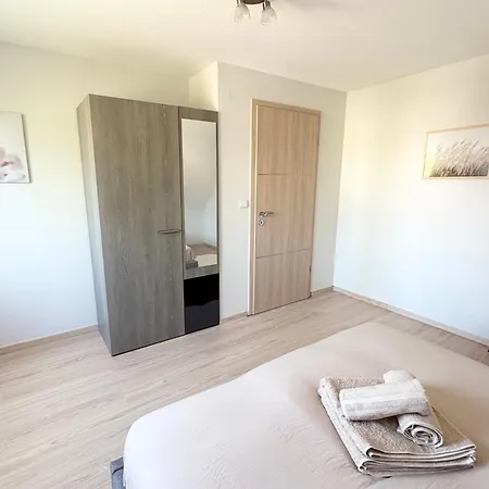 Feriehus La Houblonniere Alsatian Charm And Comfort Niederhausbergen